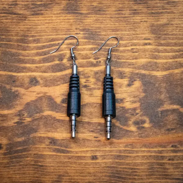 Audio Jack Earrings - black